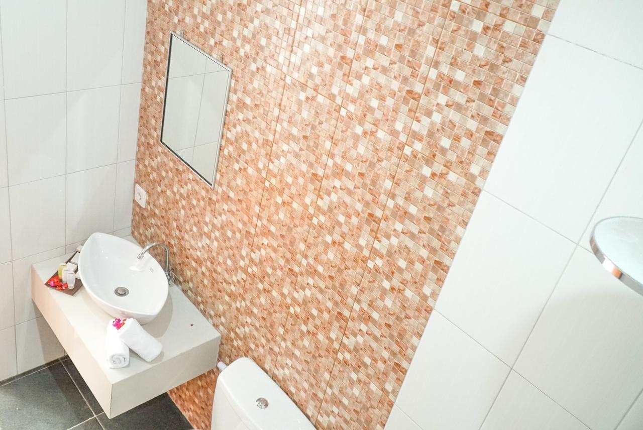 乌鲁瓦图 瑟诺旅馆咖啡馆酒店 外观 照片